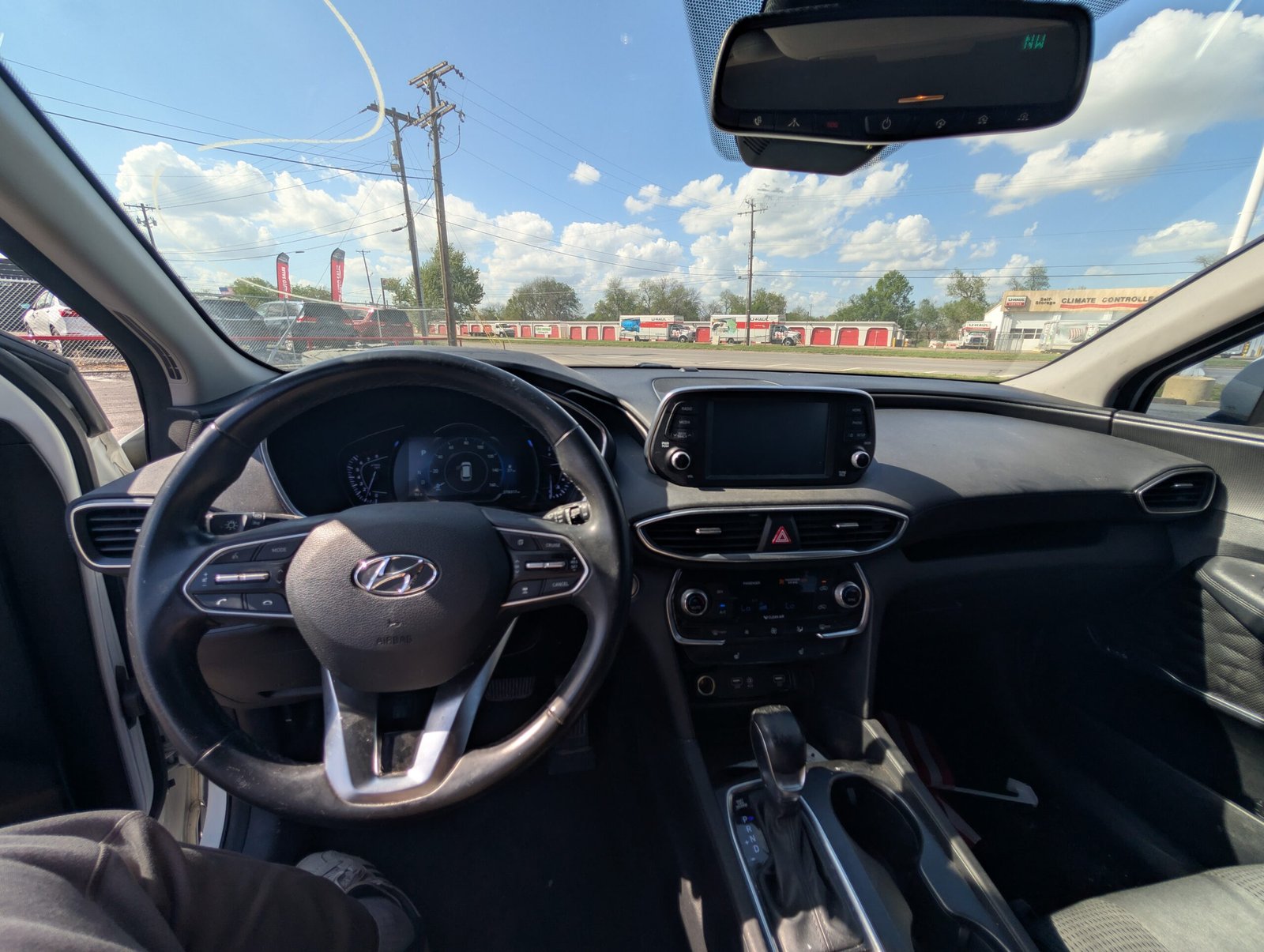 
								Hyundai Santa Fe 2019 full									