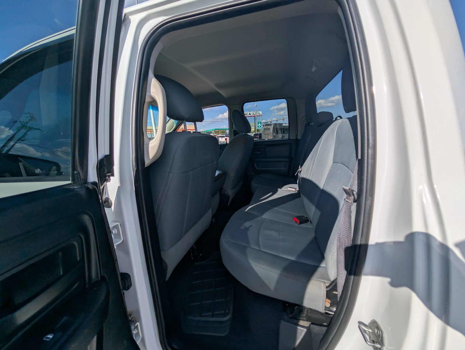 
								Ram 1500 V8 5.7 Liter Hemi full									