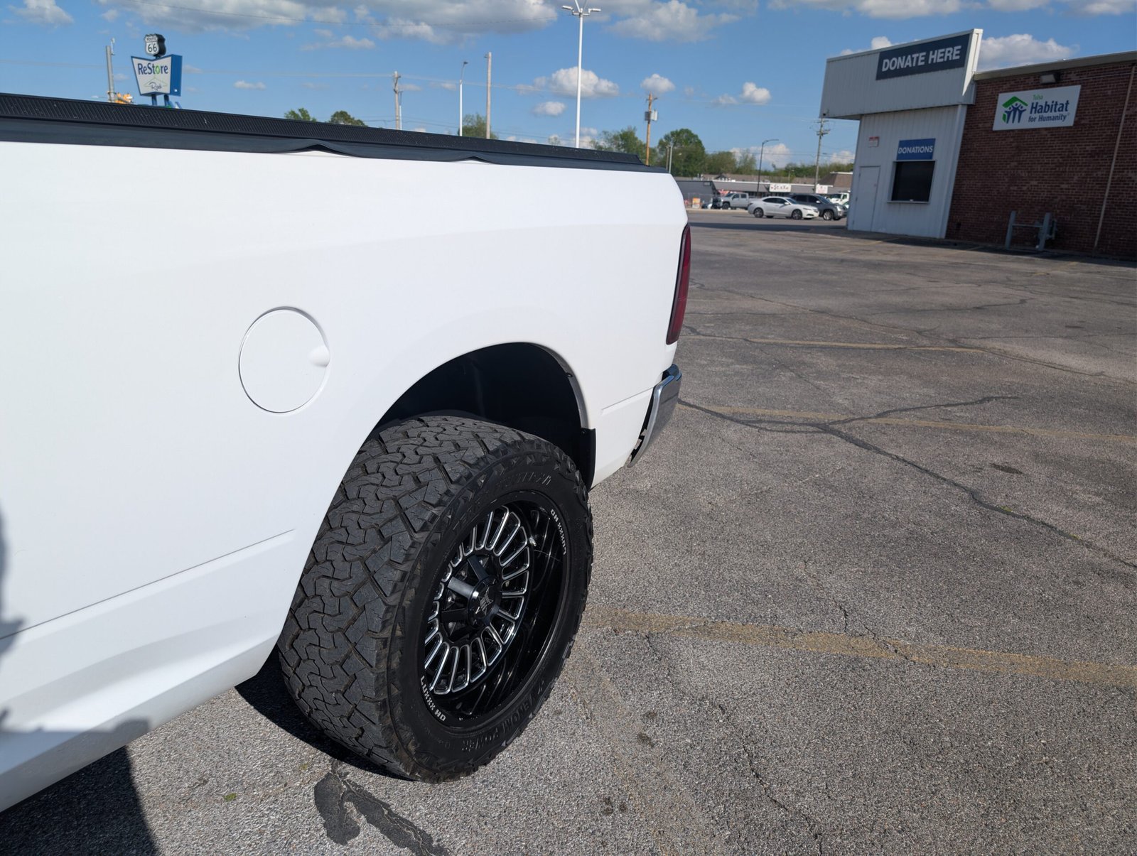 
								Ram 1500 V8 5.7 Liter Hemi full									