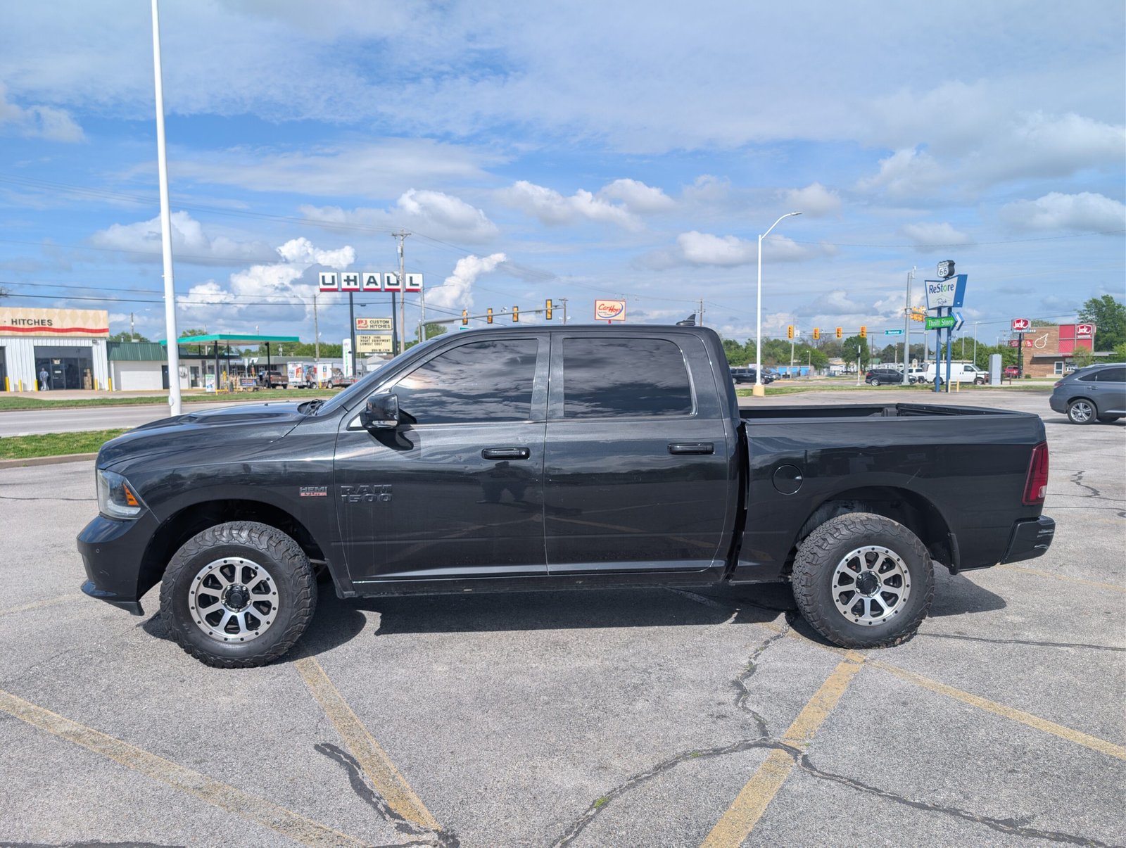 
								Ram 1500 V8 5.7 Liter Hemi full									