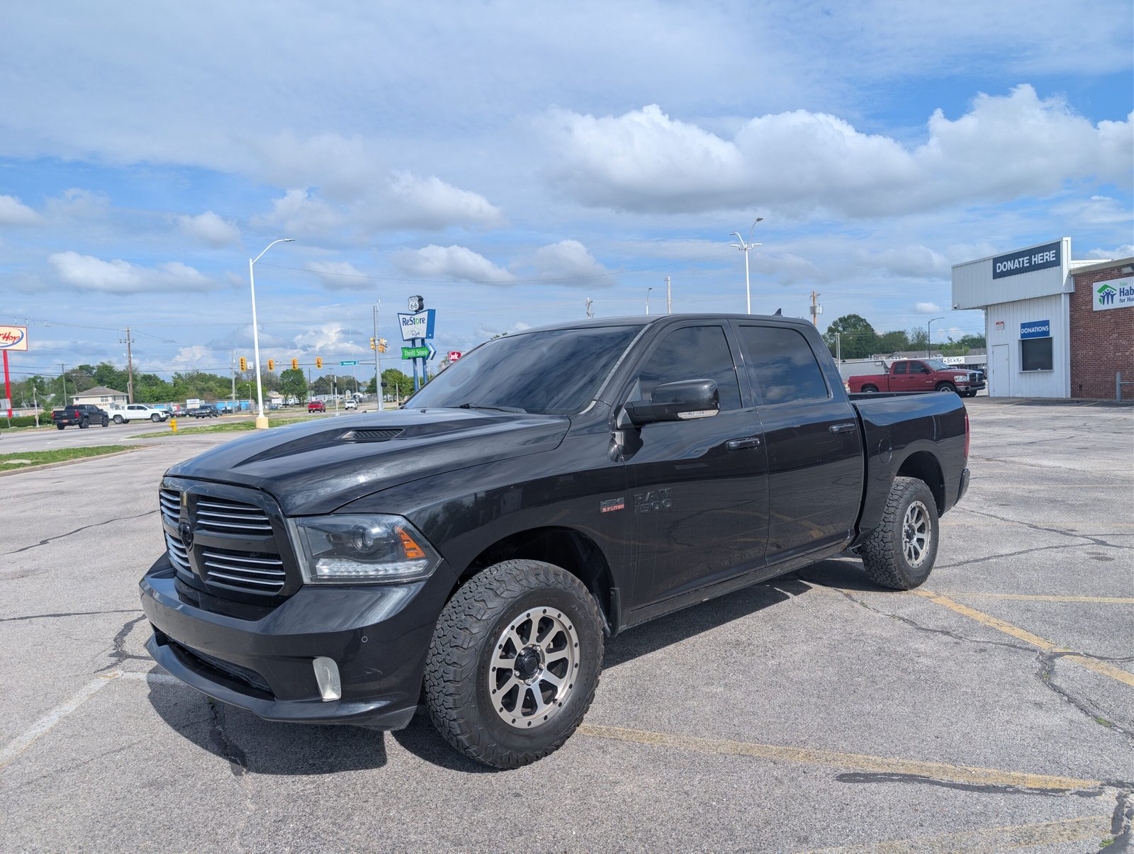 
								Ram 1500 V8 5.7 Liter Hemi full									