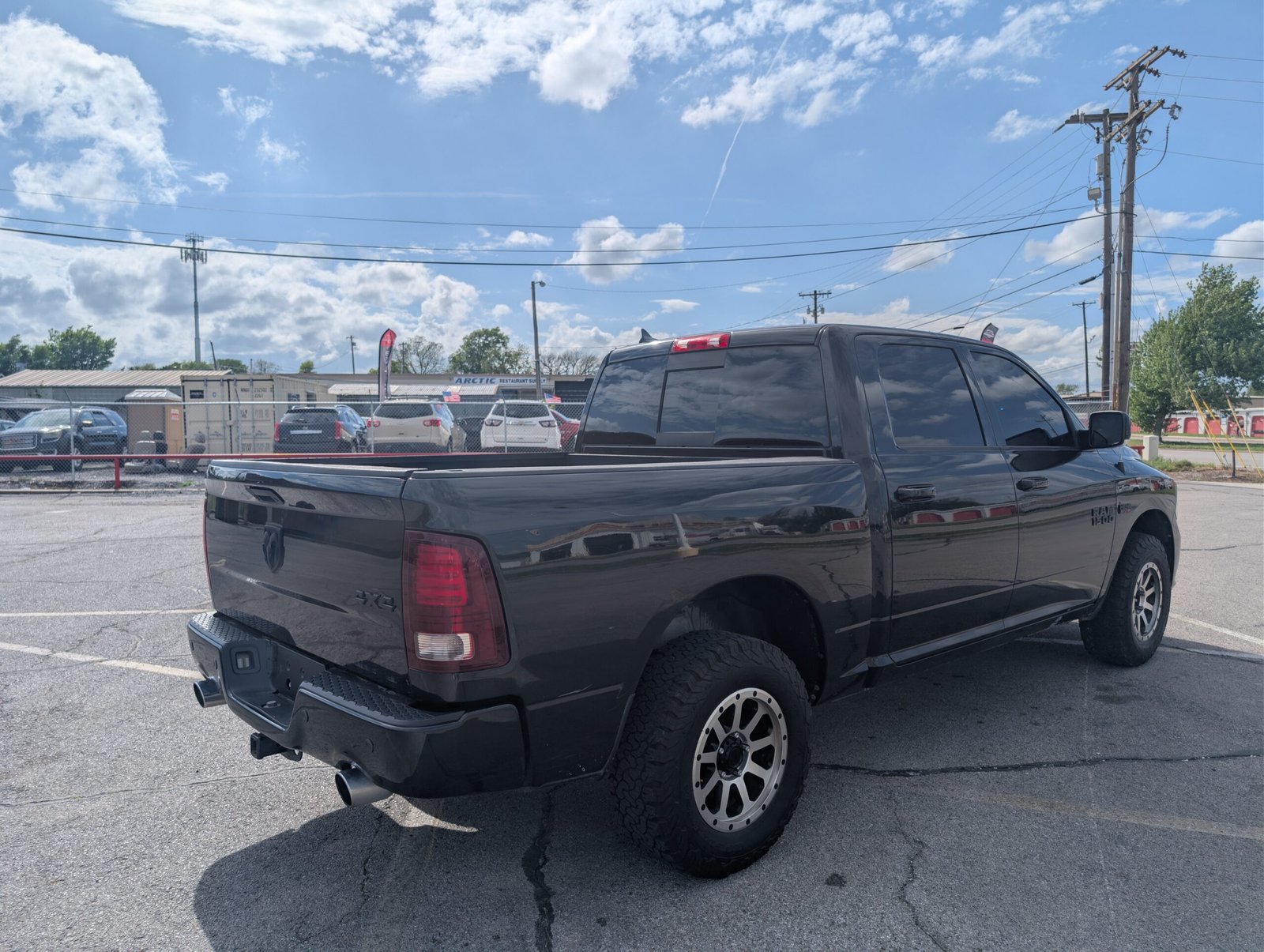 
								Ram 1500 V8 5.7 Liter Hemi full									