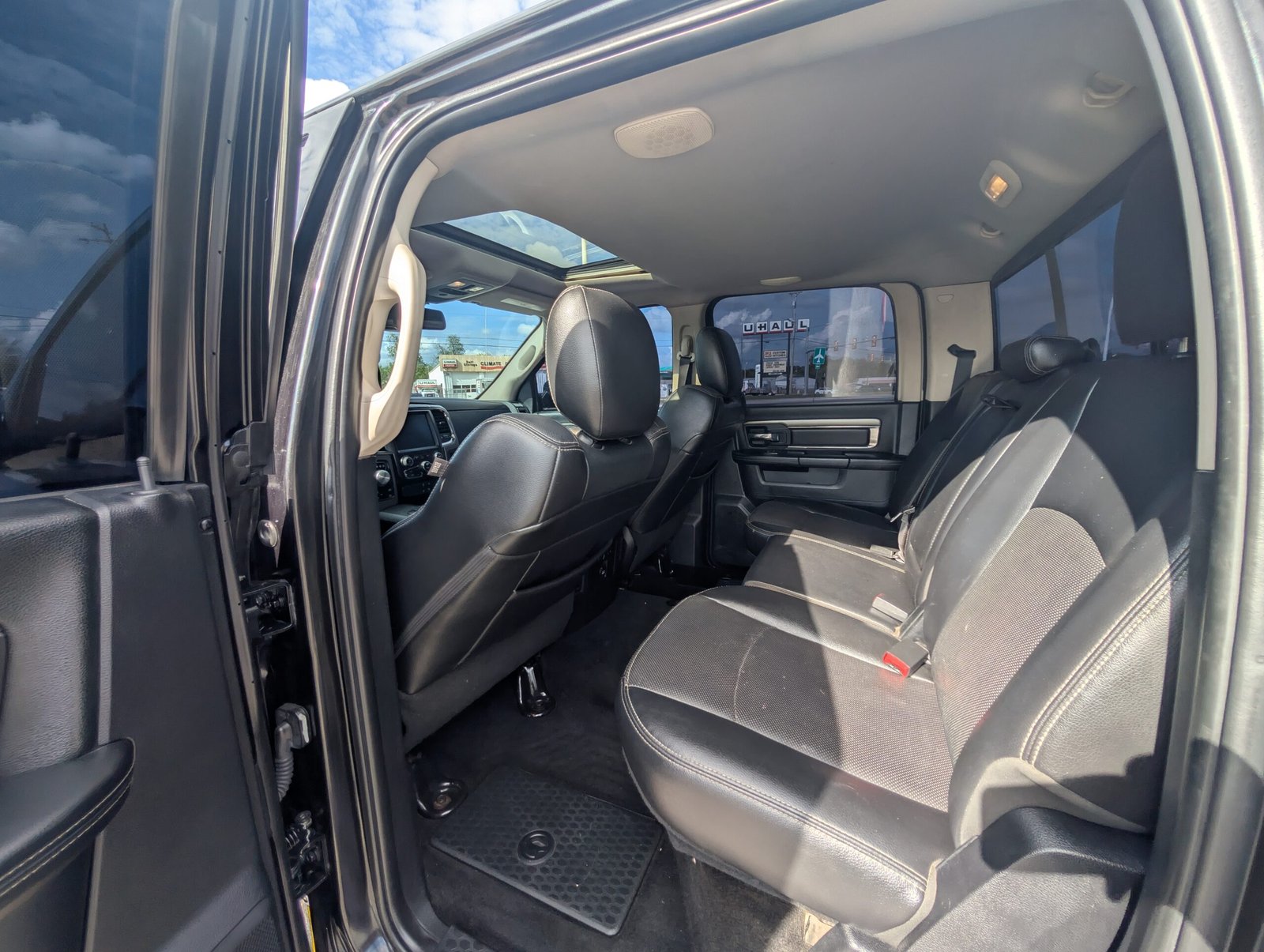 
								Ram 1500 V8 5.7 Liter Hemi full									