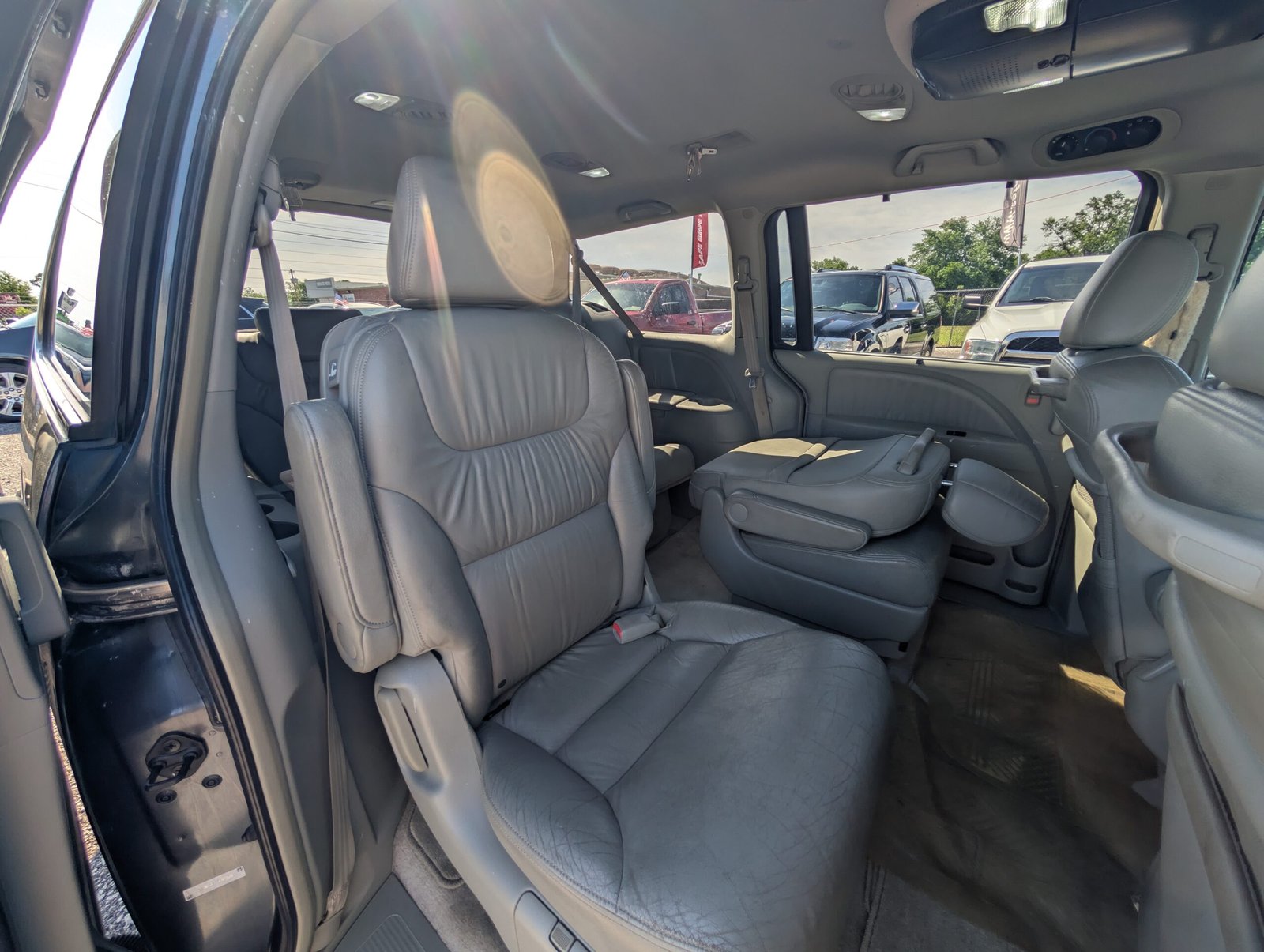 
								Honda Odyssey 2005 full									