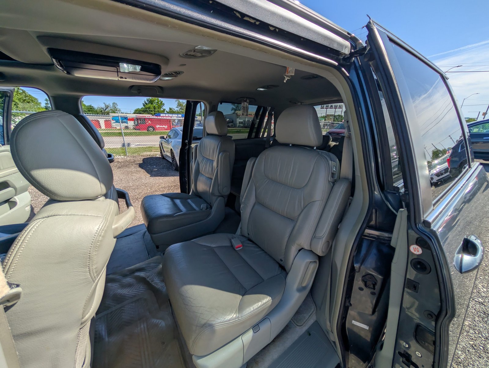 
								Honda Odyssey 2005 full									