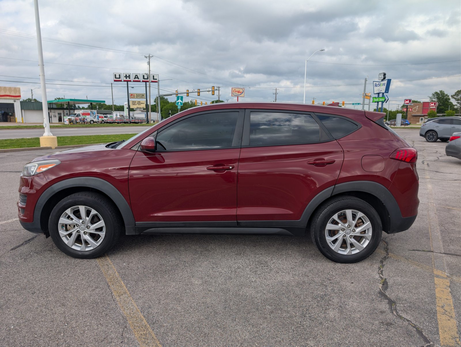 
								Hyundai Tucson 2019 full									