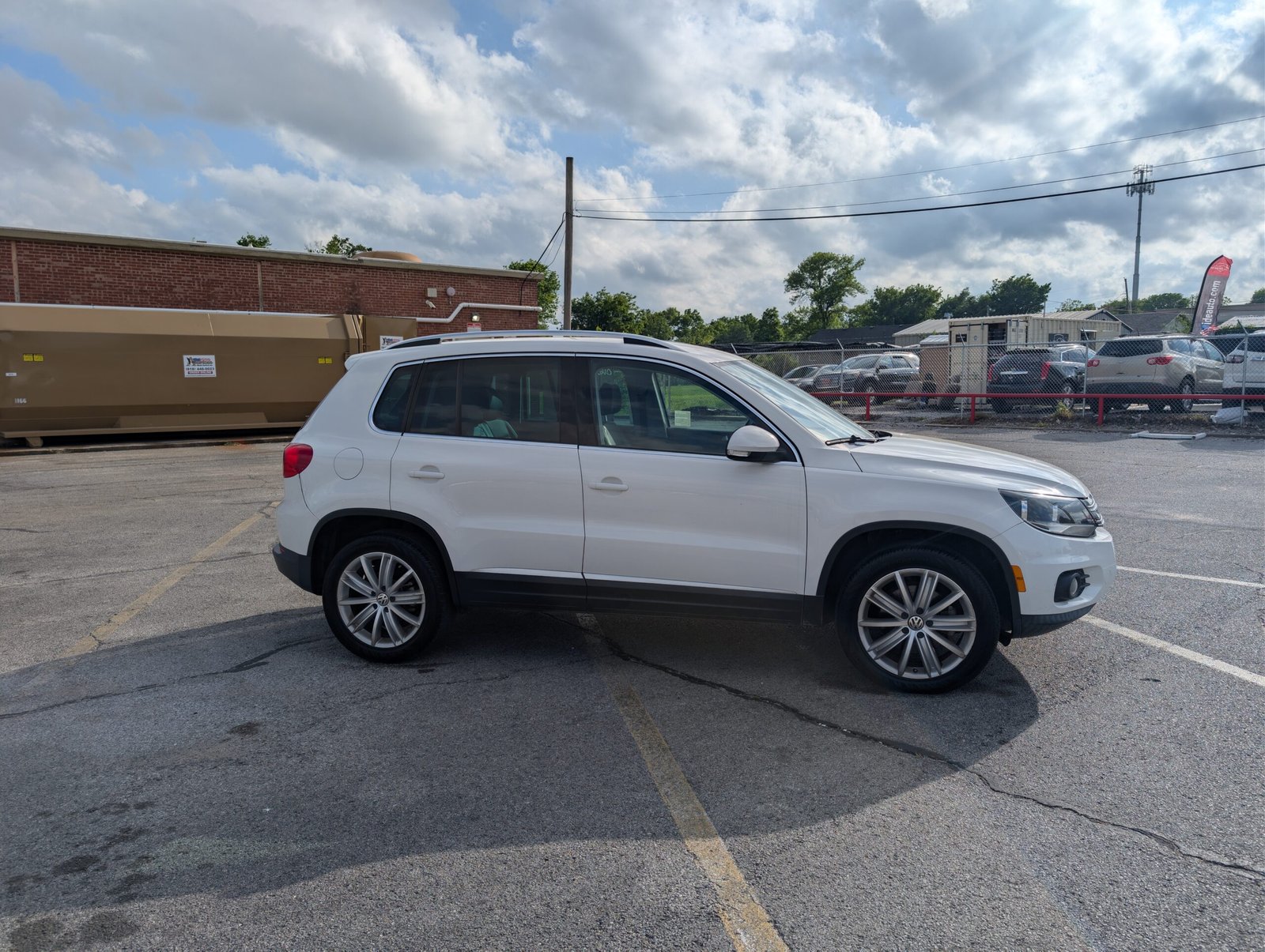 
								Volkswagen Tiguan 2013 full									