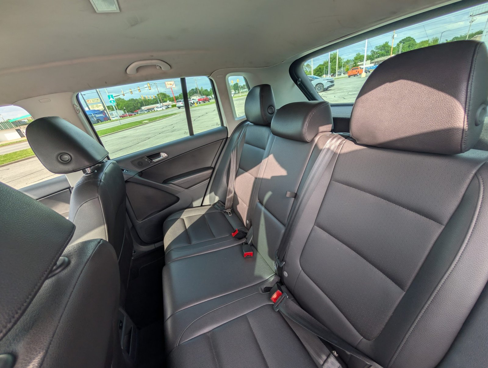 
								Volkswagen Tiguan 2013 full									