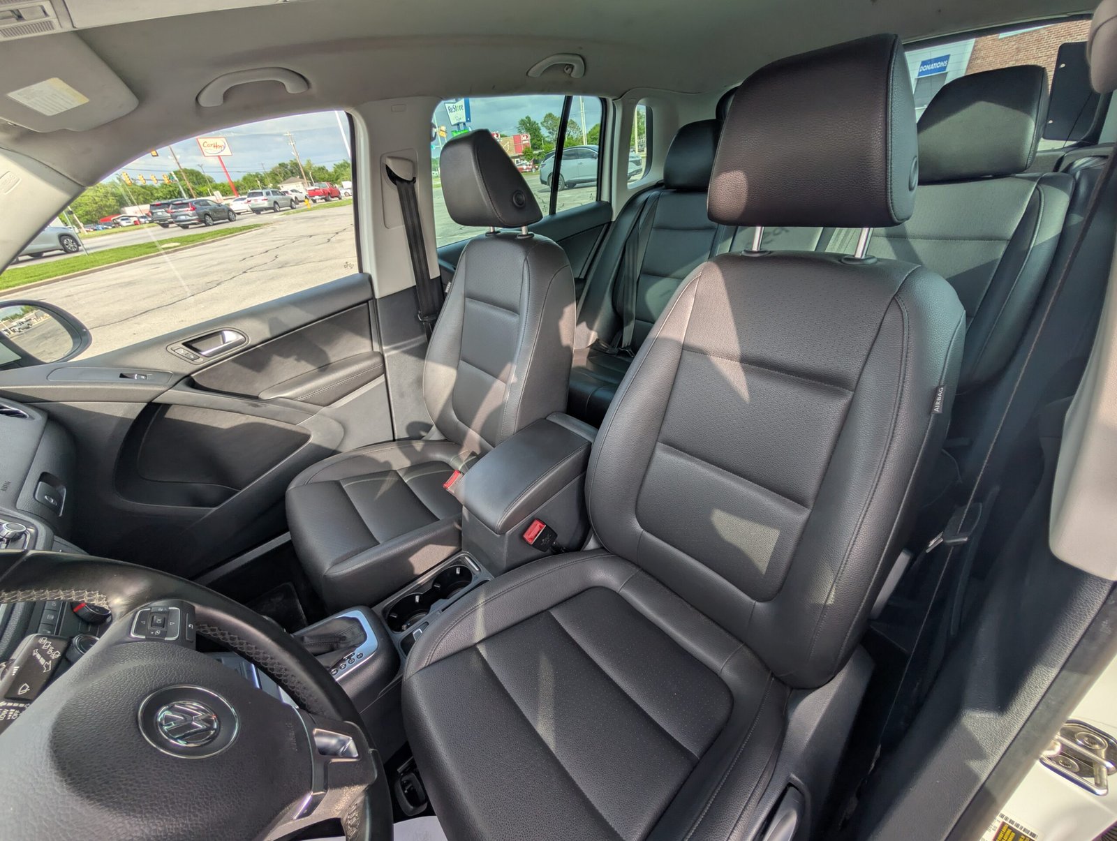 
								Volkswagen Tiguan 2013 full									