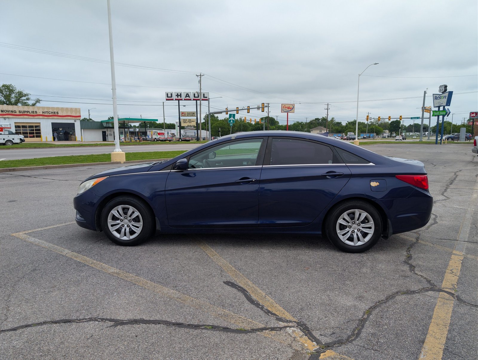 
								Hyundai Sonata 2012 full									