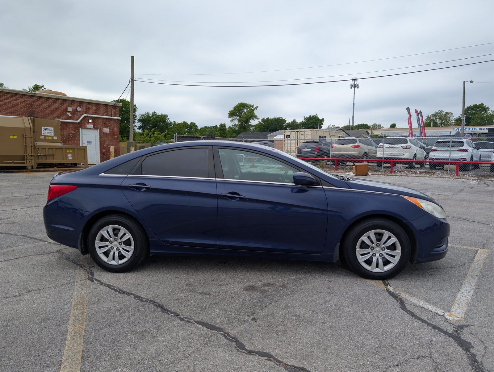 
								Hyundai Sonata 2012 full									