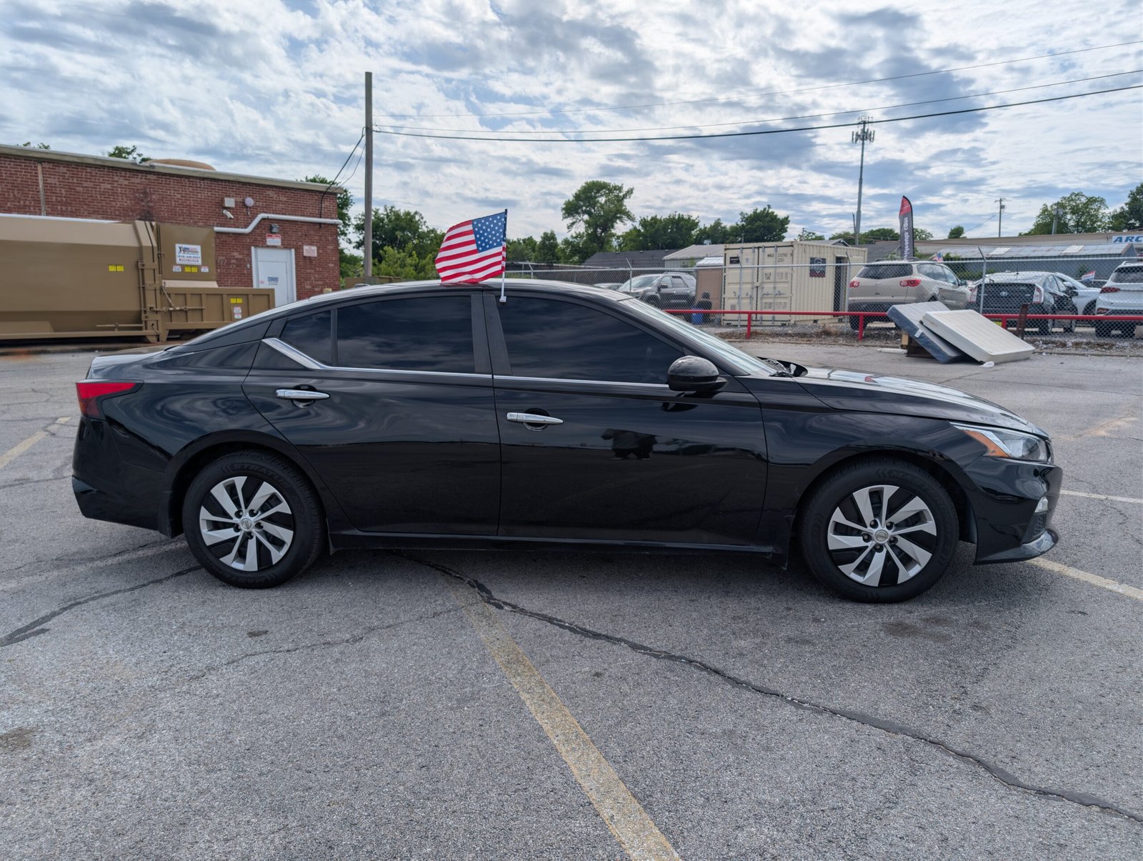 
								Nissan Altima 2019 full									