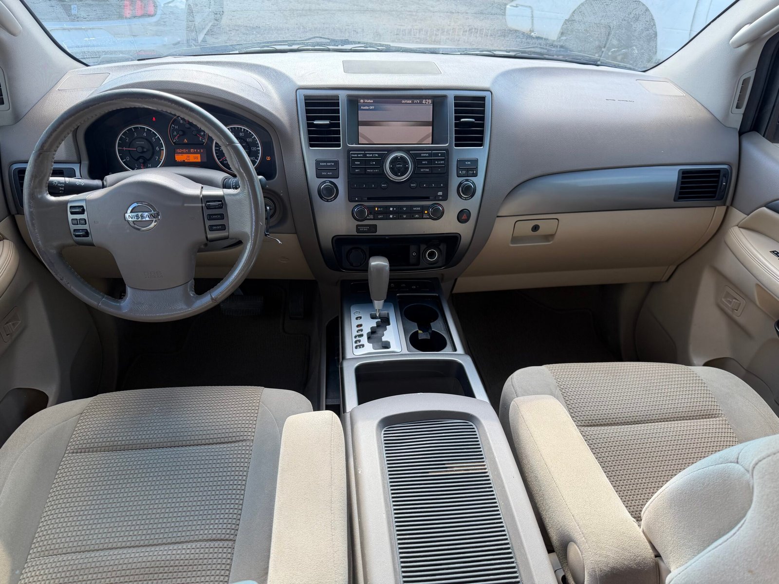 
								Nissan Armada 2012 full									