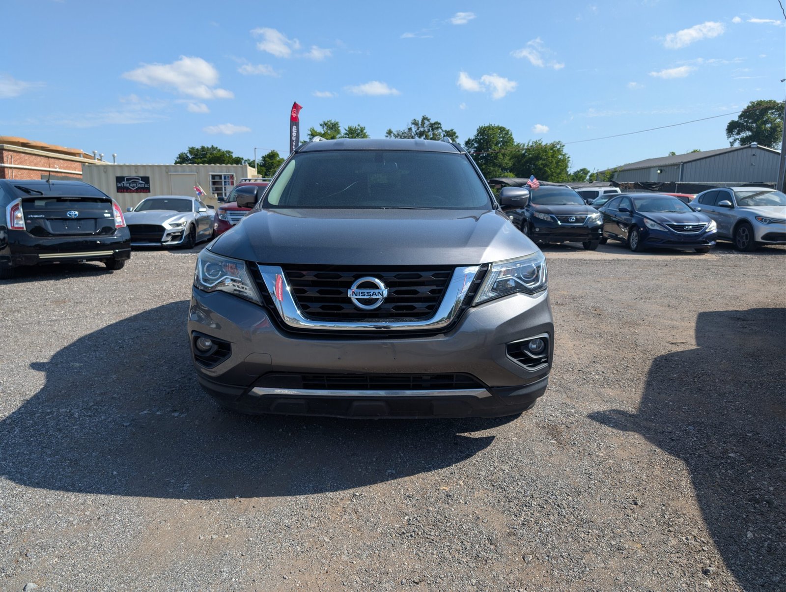 
								Nissan Pathfinder 2019 full									