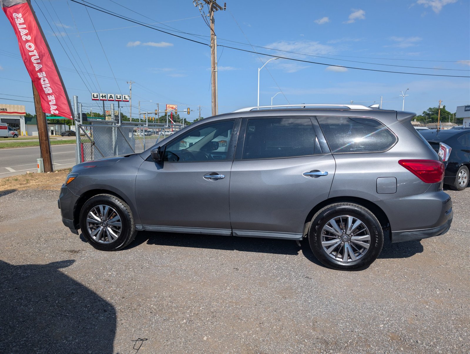 
								Nissan Pathfinder 2019 full									