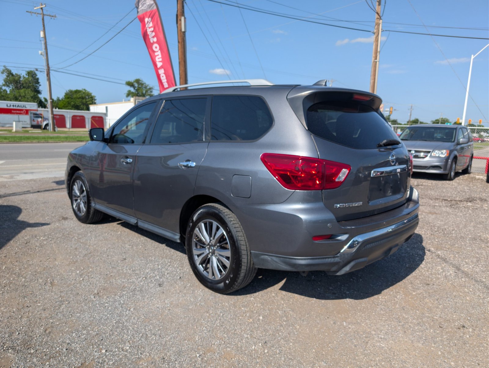 
								Nissan Pathfinder 2019 full									