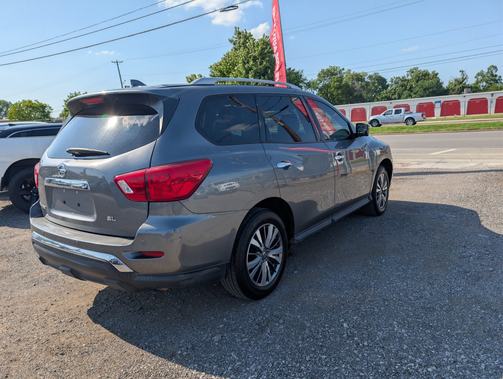 
								Nissan Pathfinder 2019 full									