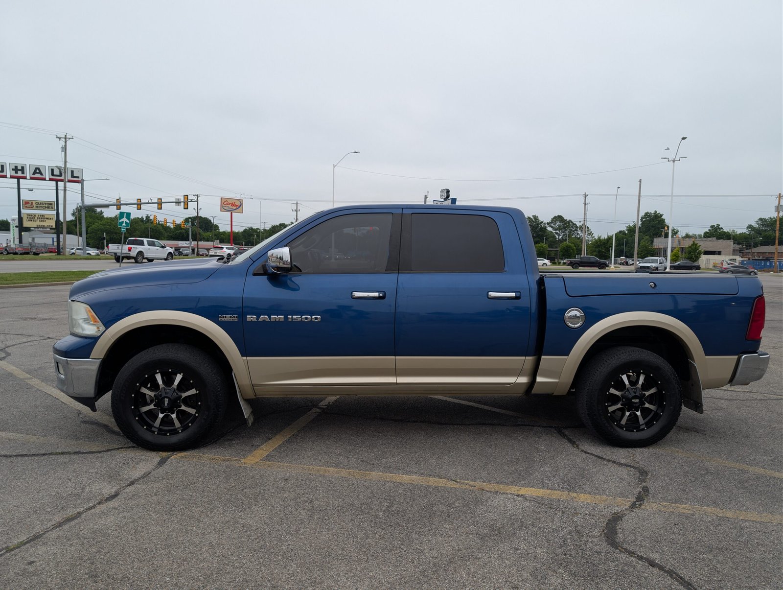 
								Ram 1500 V8 Hemi 2011 full									