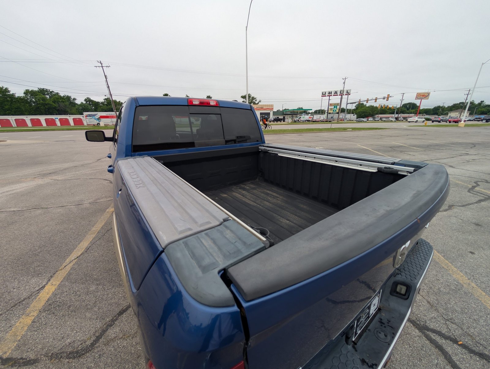 
								Ram 1500 V8 Hemi 2011 full									