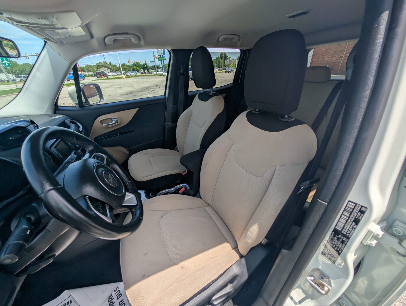 
								Jeep Renegade 2015 full									