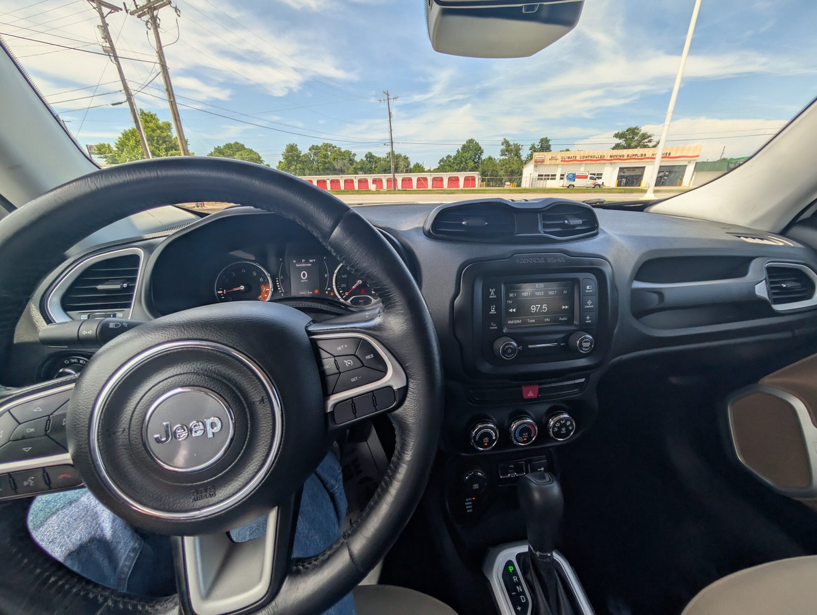 
								Jeep Renegade 2015 full									