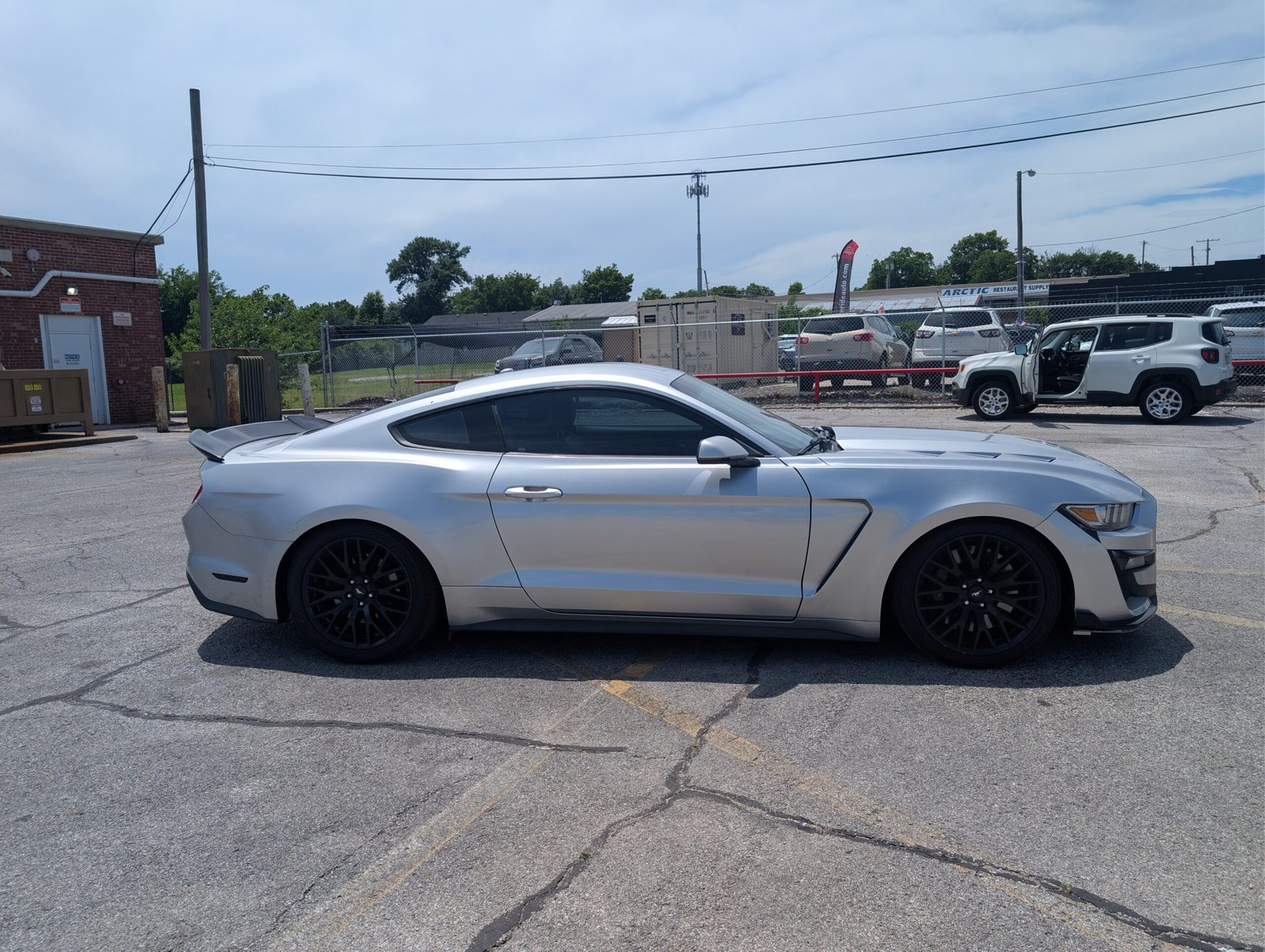 
								Ford Mustang GT 2016 full									