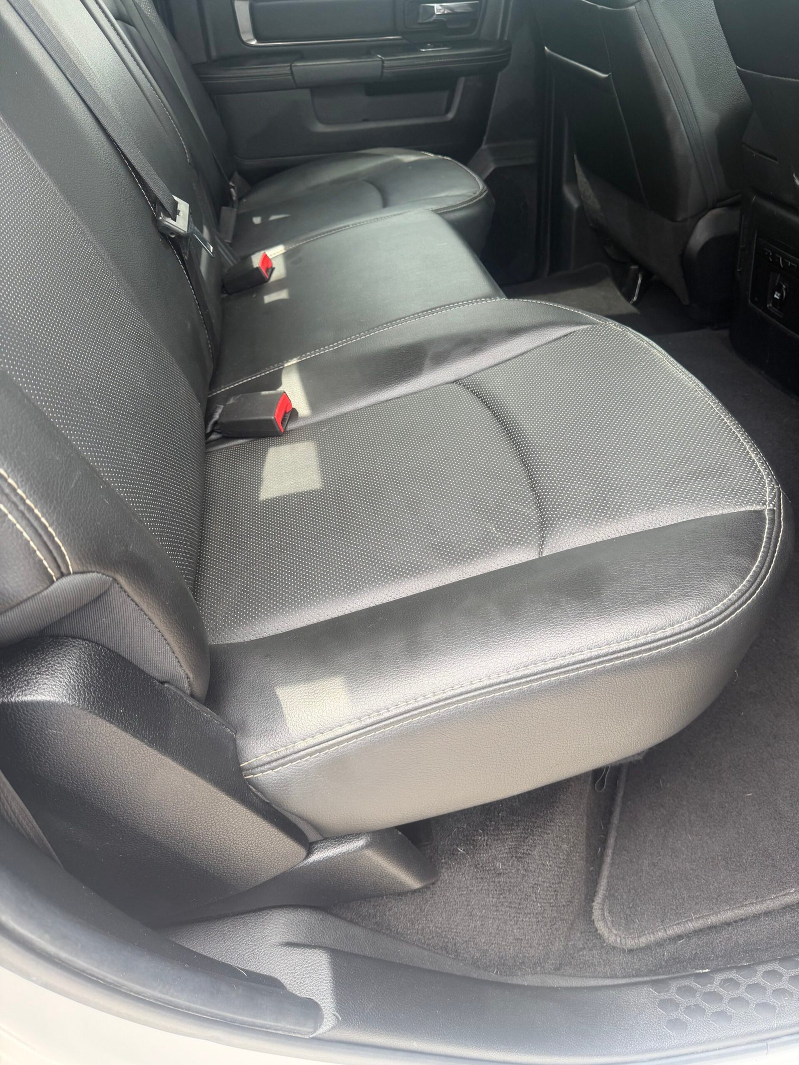 
								Ram 1500 Sport full									