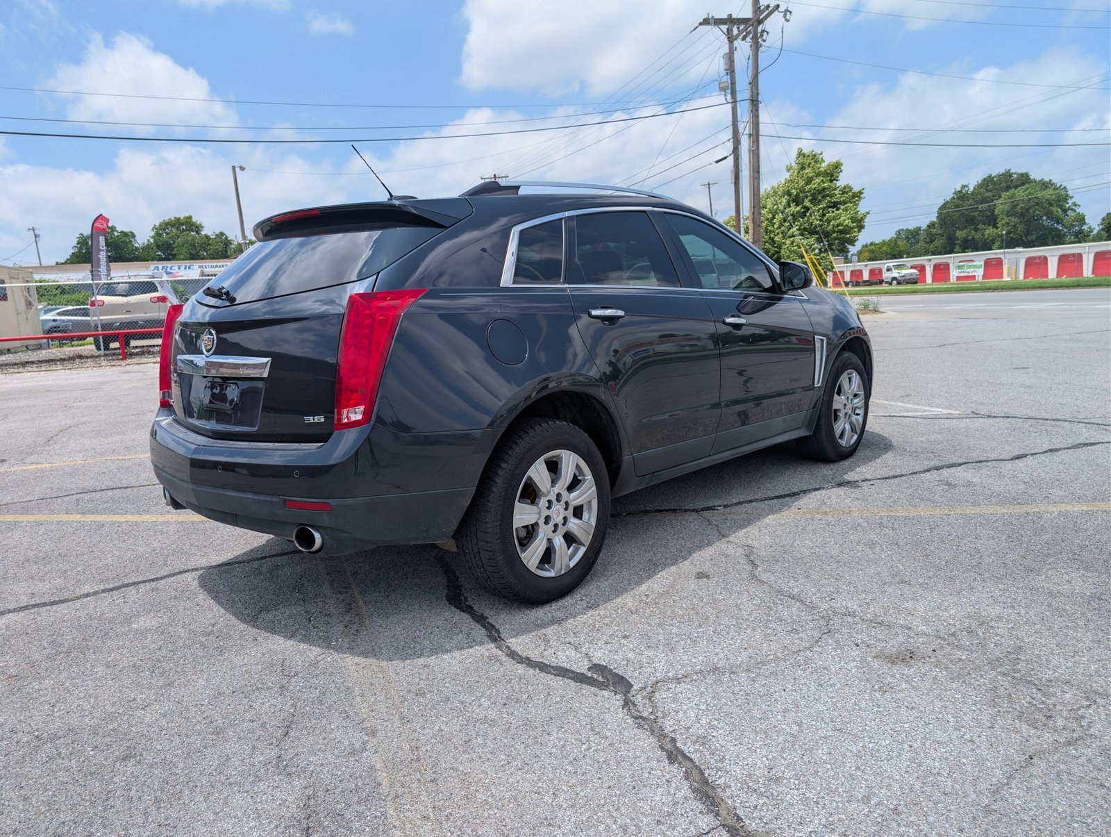 
								Cadillac SRX 2016 full									