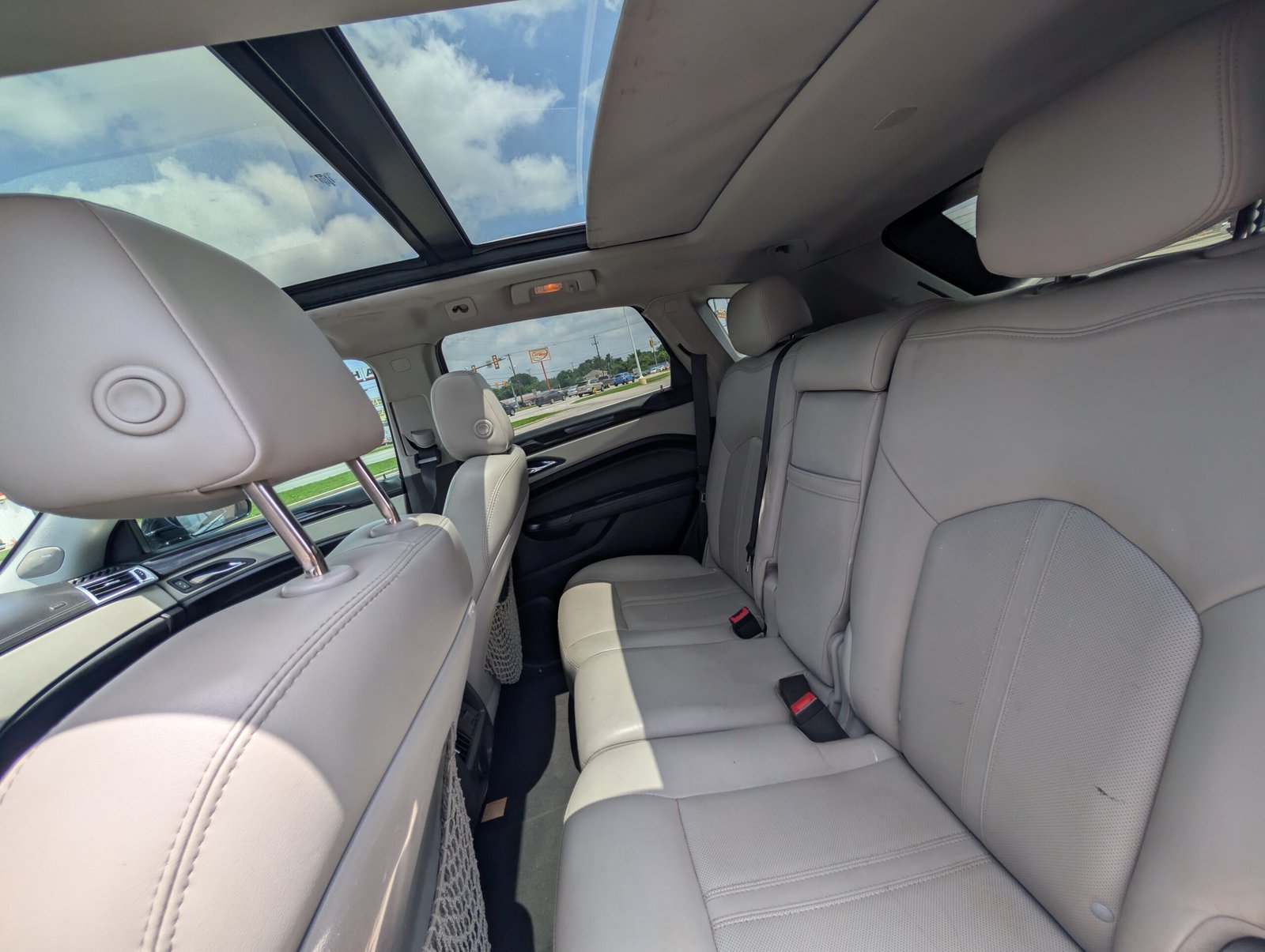 
								Cadillac SRX 2016 full									