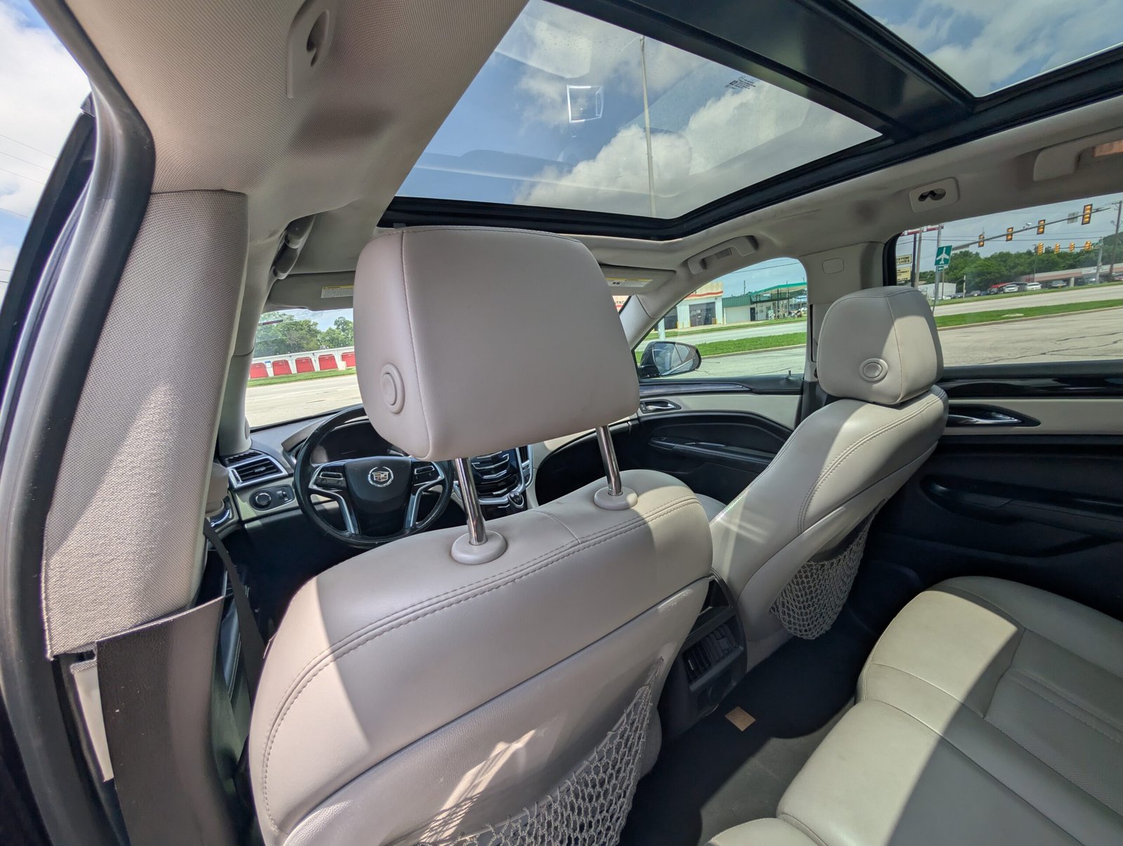 
								Cadillac SRX 2016 full									