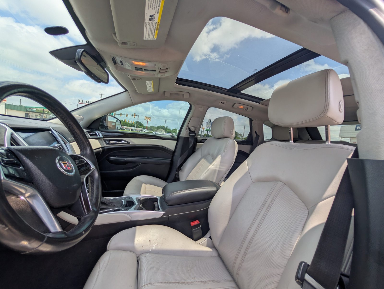 
								Cadillac SRX 2016 full									