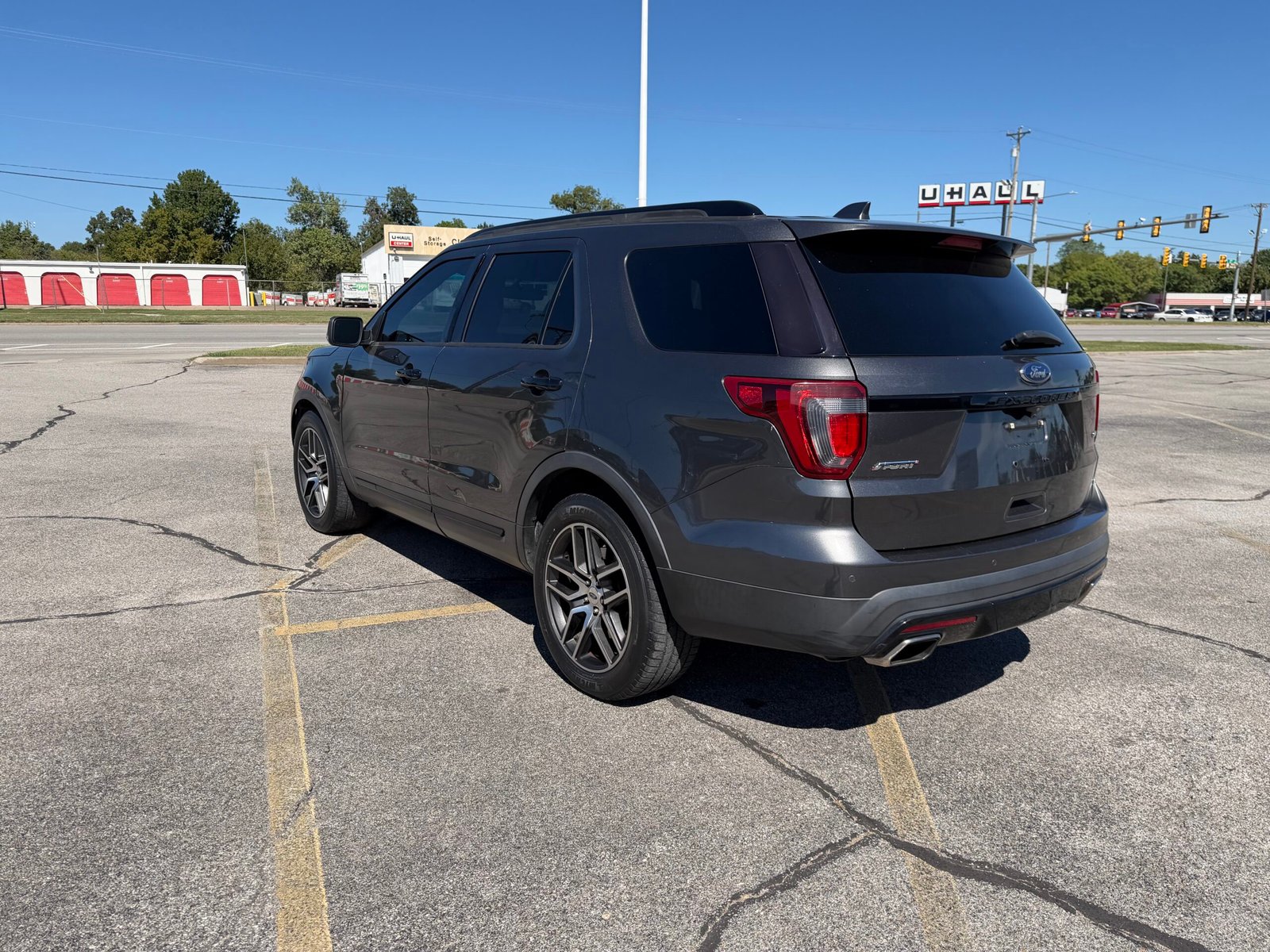
								Ford explorer sport v6 2016 full									