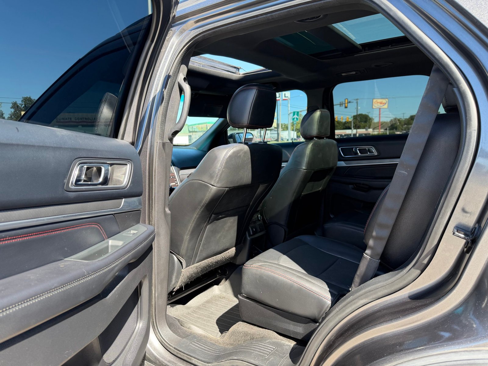 
								Ford explorer sport v6 2016 full									