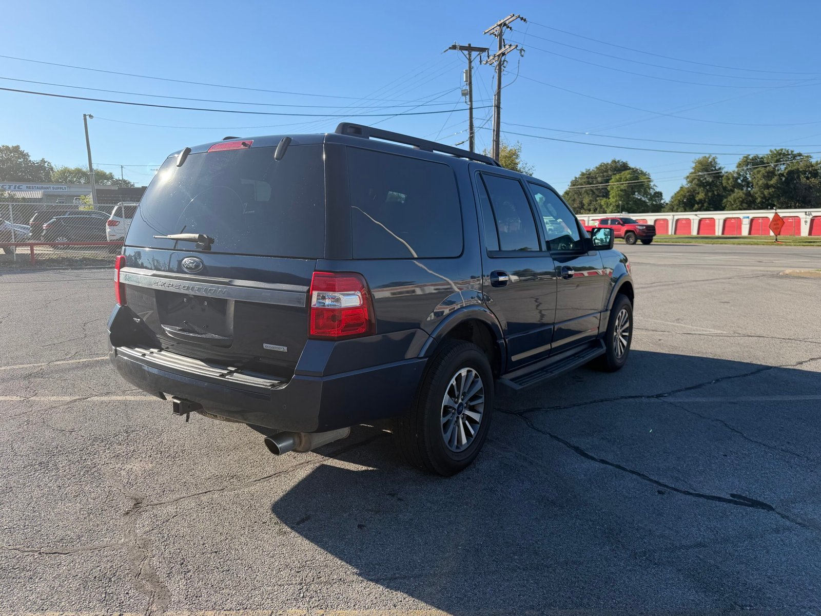 
								Ford Expedition xlt 2017 full									