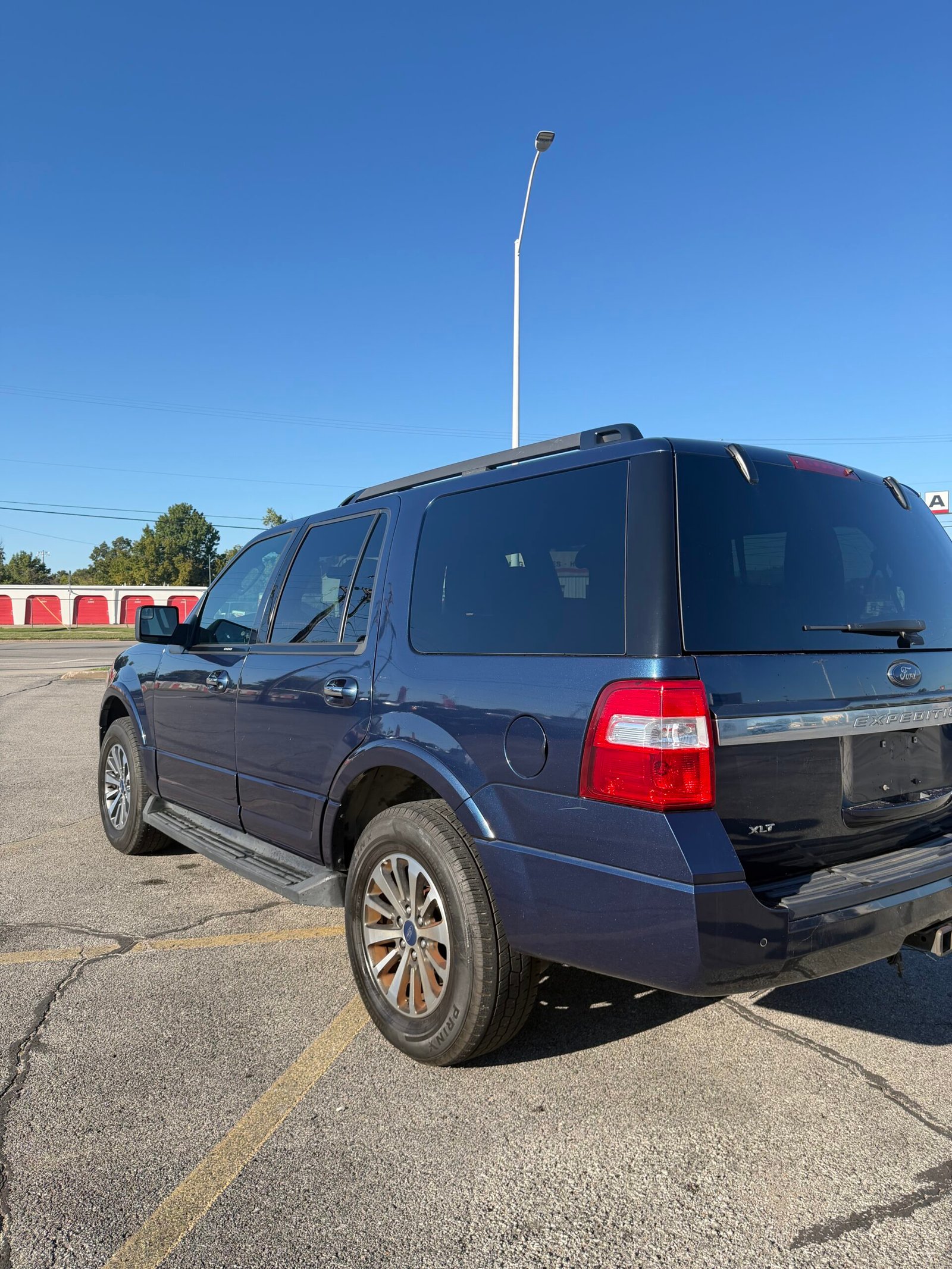 
								Ford Expedition xlt 2017 full									