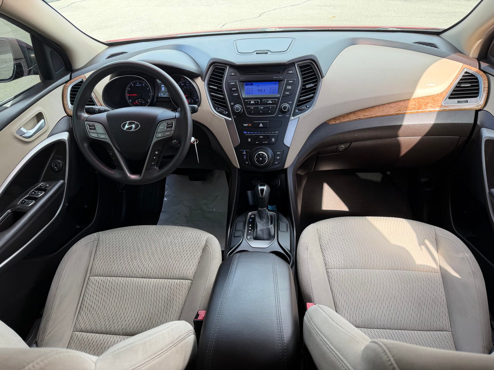 
								2016 Hyundai Santa Fe full									