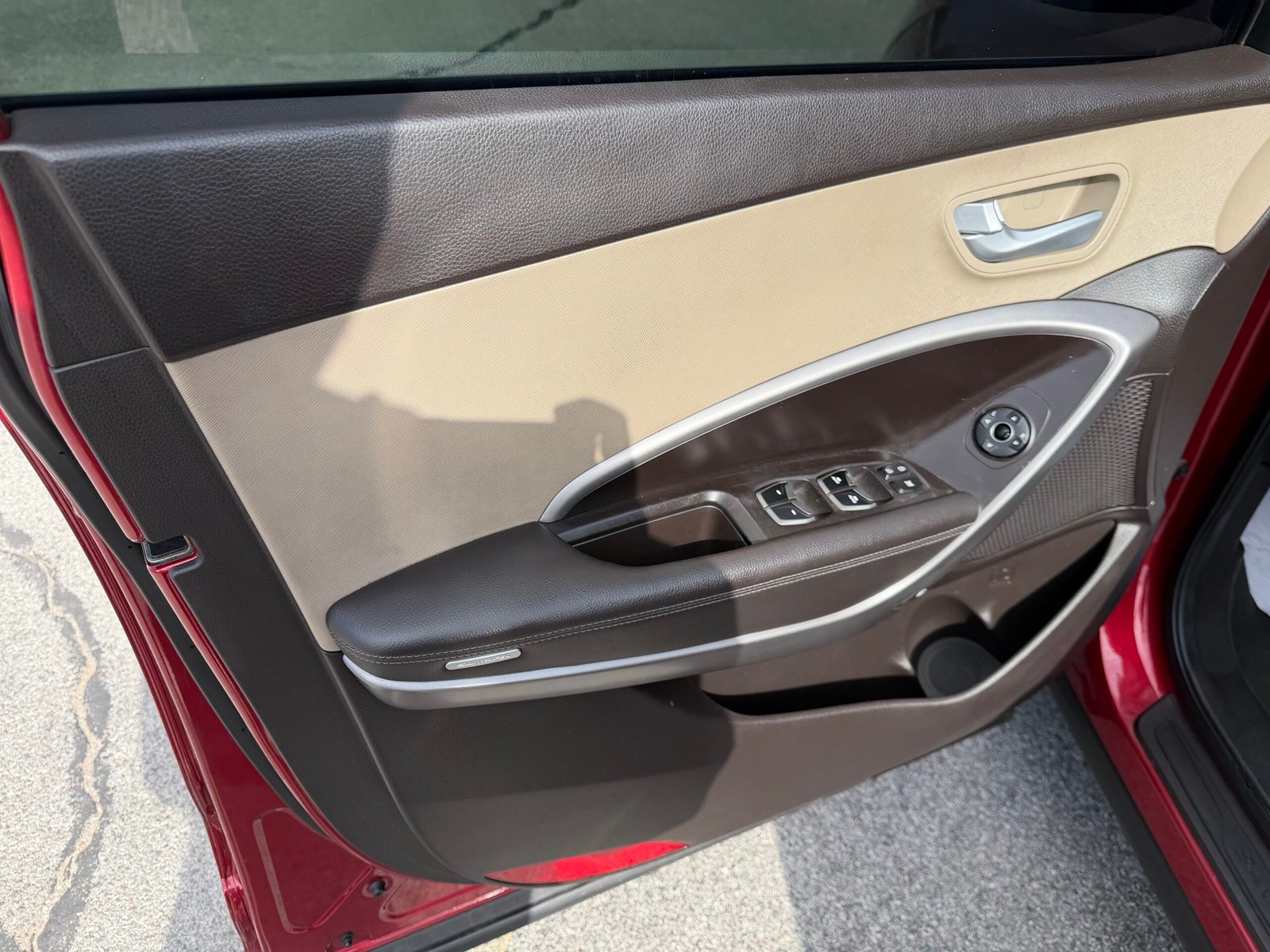 
								2016 Hyundai Santa Fe full									