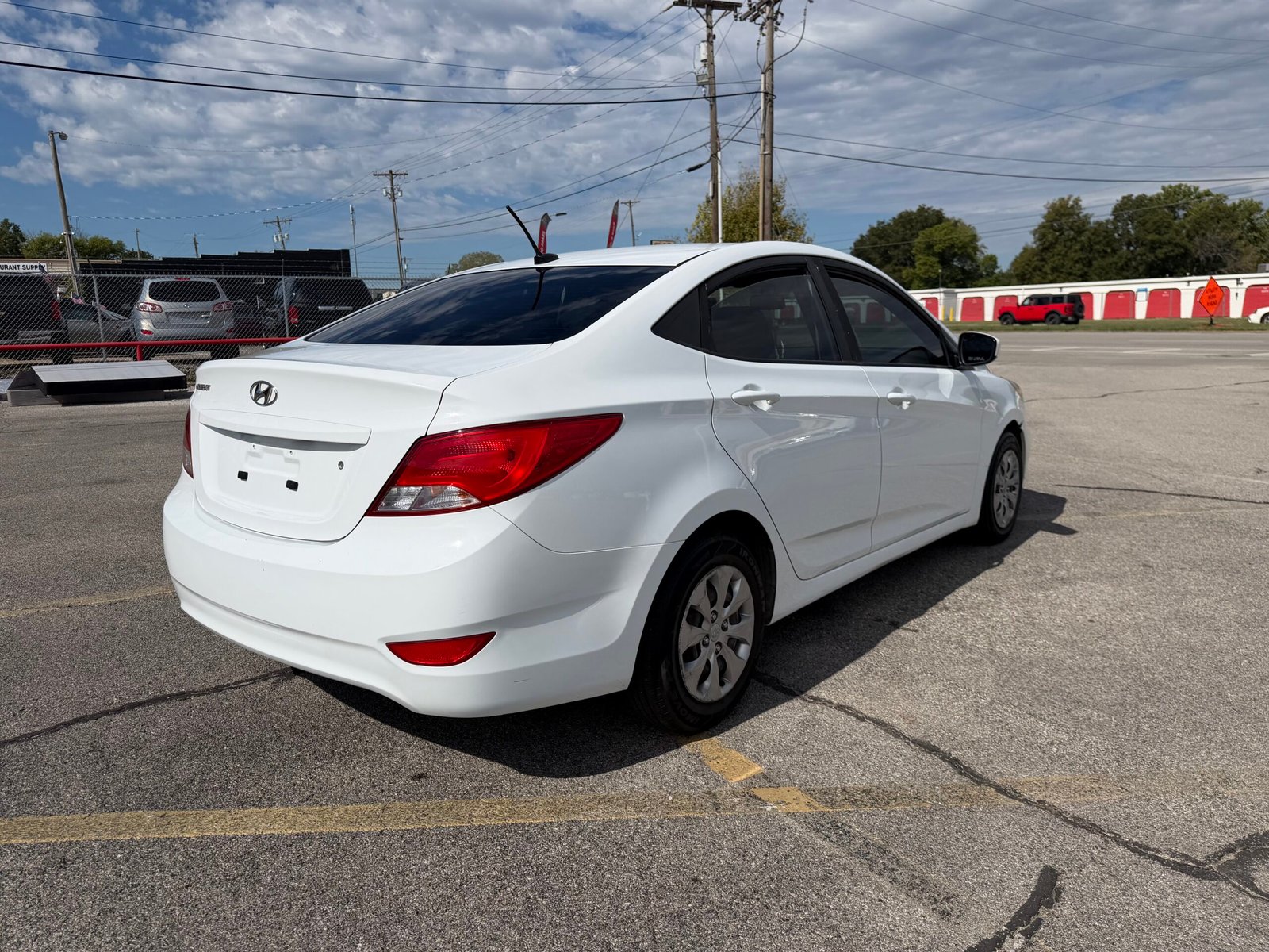 
								2017 Hyundai Accent full									